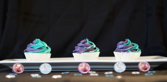 Best Frozen 2 cupcakes with Buttercream Icing