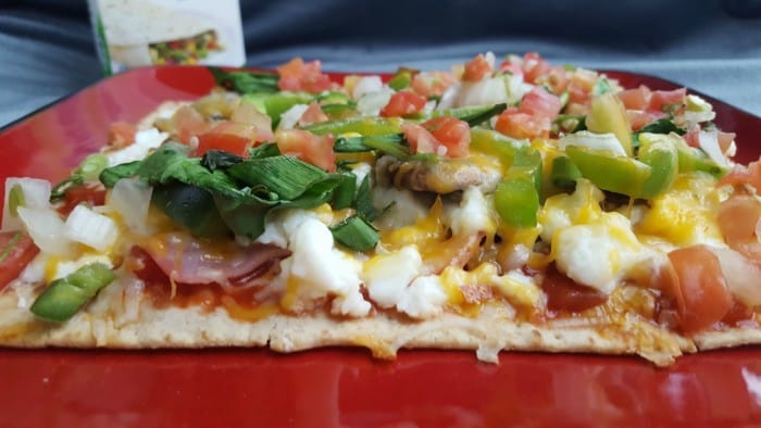 Healthy Flatbread Breakfast Pizza