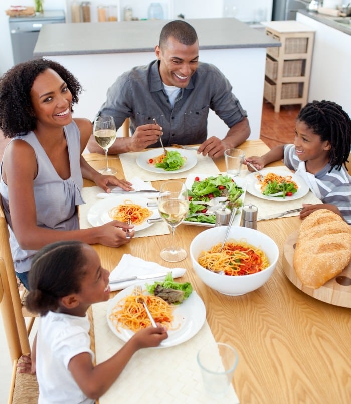 family dining out eating healthy