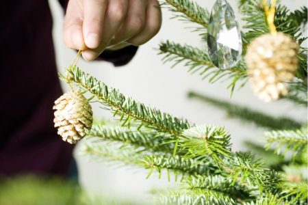 10 Ways to Help Families in Need this Christmas