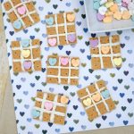 Classroom Party Craft: Edible Valentine's Day Tic Tac Toe Game