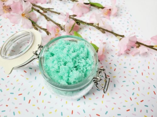 DIY Eucalyptus and Peppermint Sugar Scrub - Ice Cream n Sticky Fingers