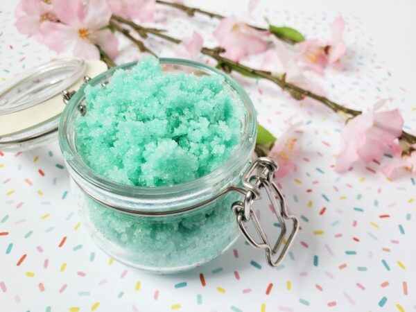 DIY Eucalyptus and Peppermint Sugar Scrub - Ice Cream n Sticky Fingers