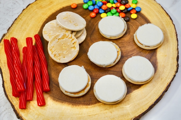 Snowman Cookies Process 1