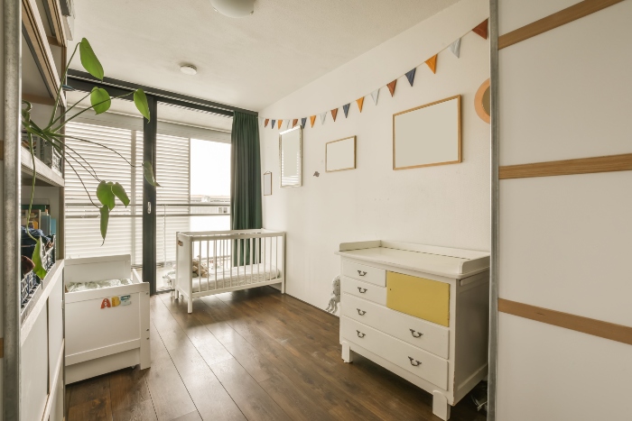 Convertible Crib Review for Baby Nursery
