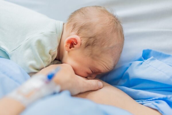 Why Breastfeeding Moms Should See a Lactation Consultant