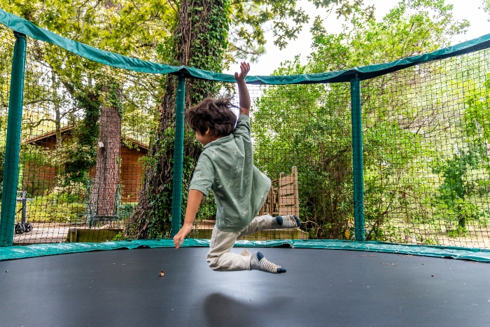 Play Couch vs Trampoline