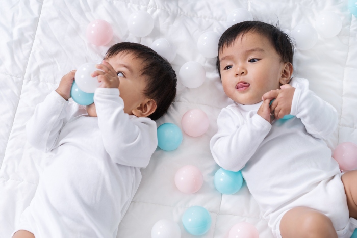 Twins vs Singleton Parenting