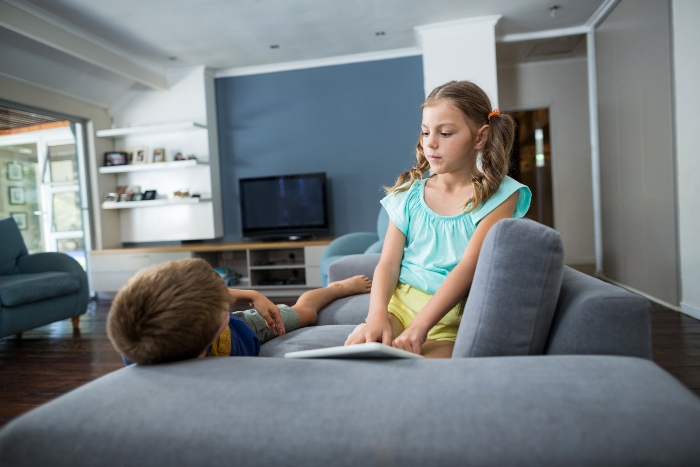 How to Handle Sibling Jealousy Without Comparing Kids